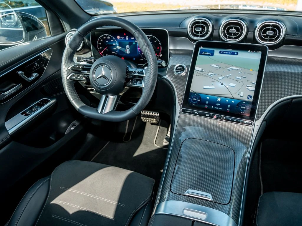 Mercedes-Benz-GLC 300 d-image-9