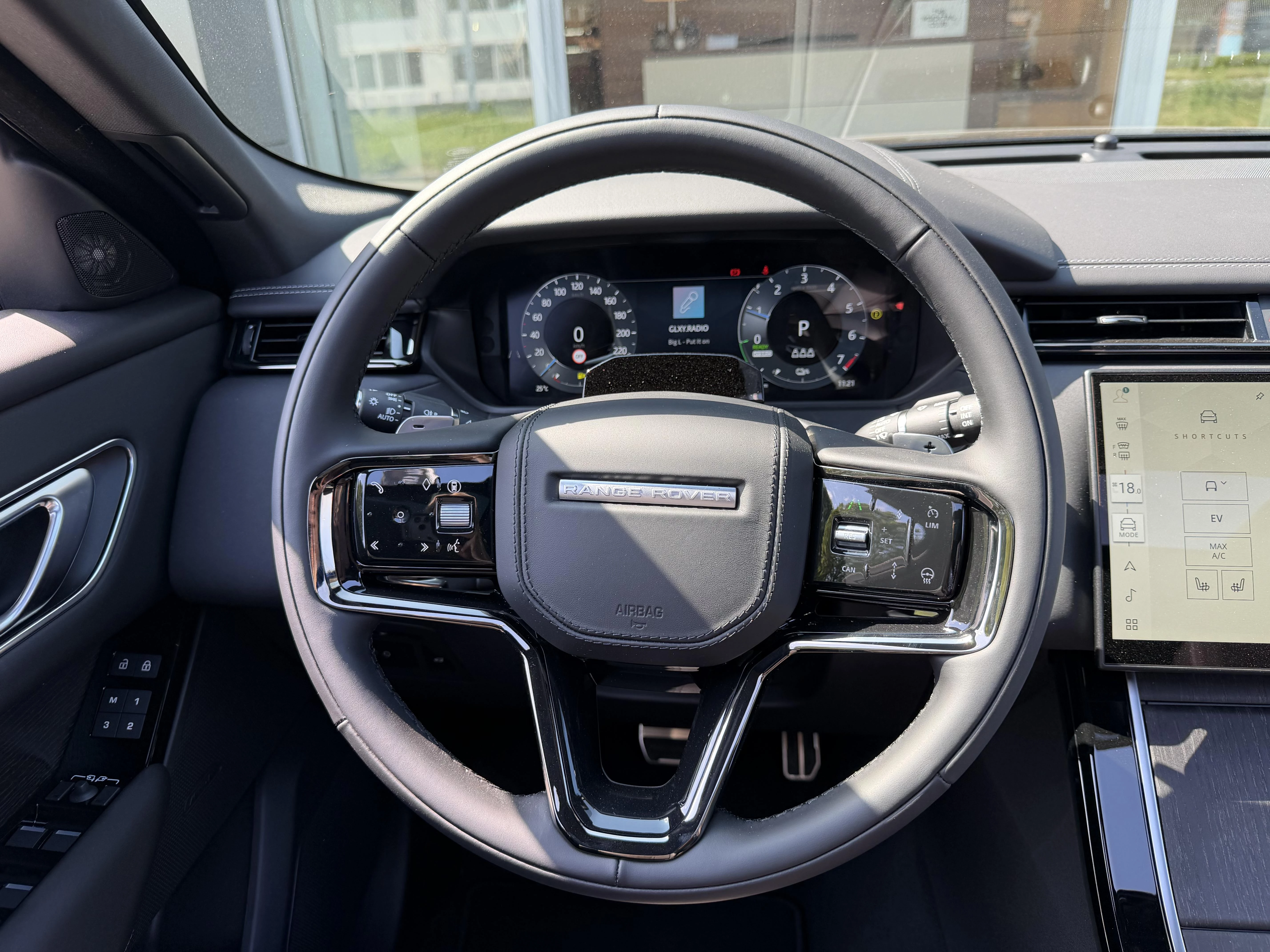 Land Rover Range Rover Velar P400e Belgravia AWD Auto. 26.75MY
