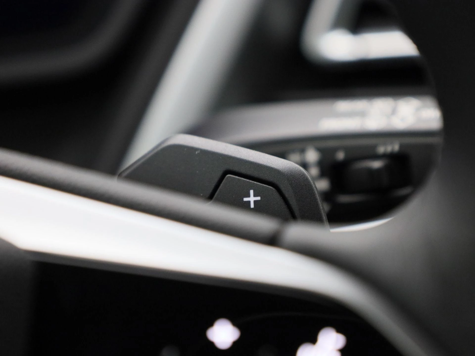 Audi-Q4 e-tron-image-30