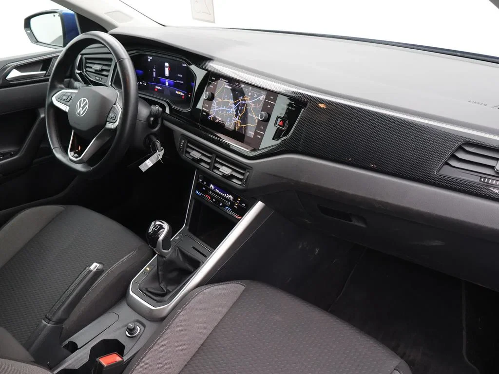 Volkswagen-Polo-image-2