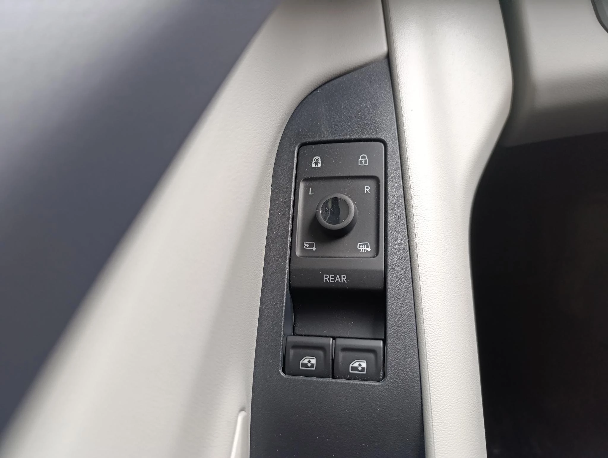 Ford-Explorer-image-20