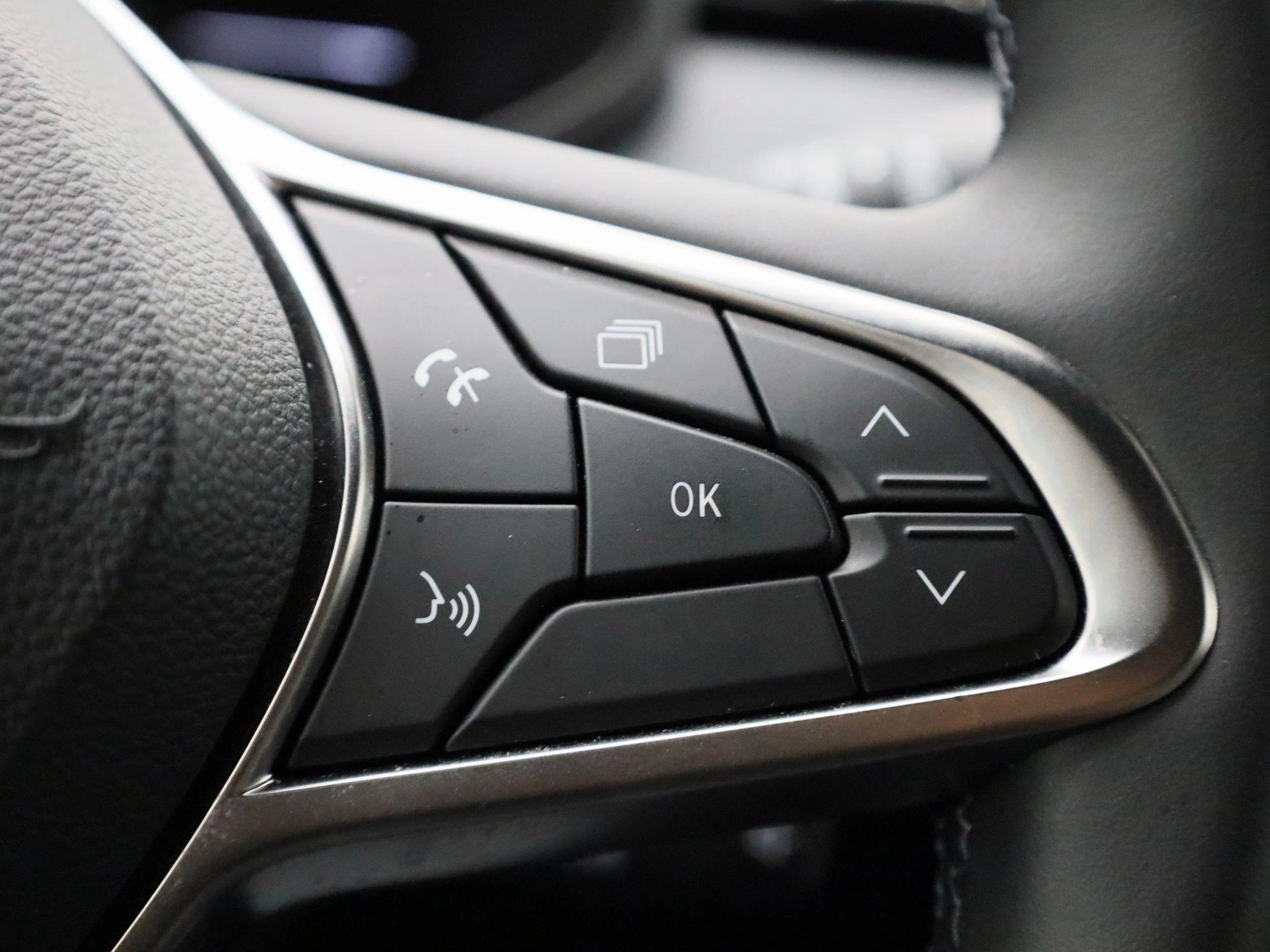 Renault-Clio-image-23