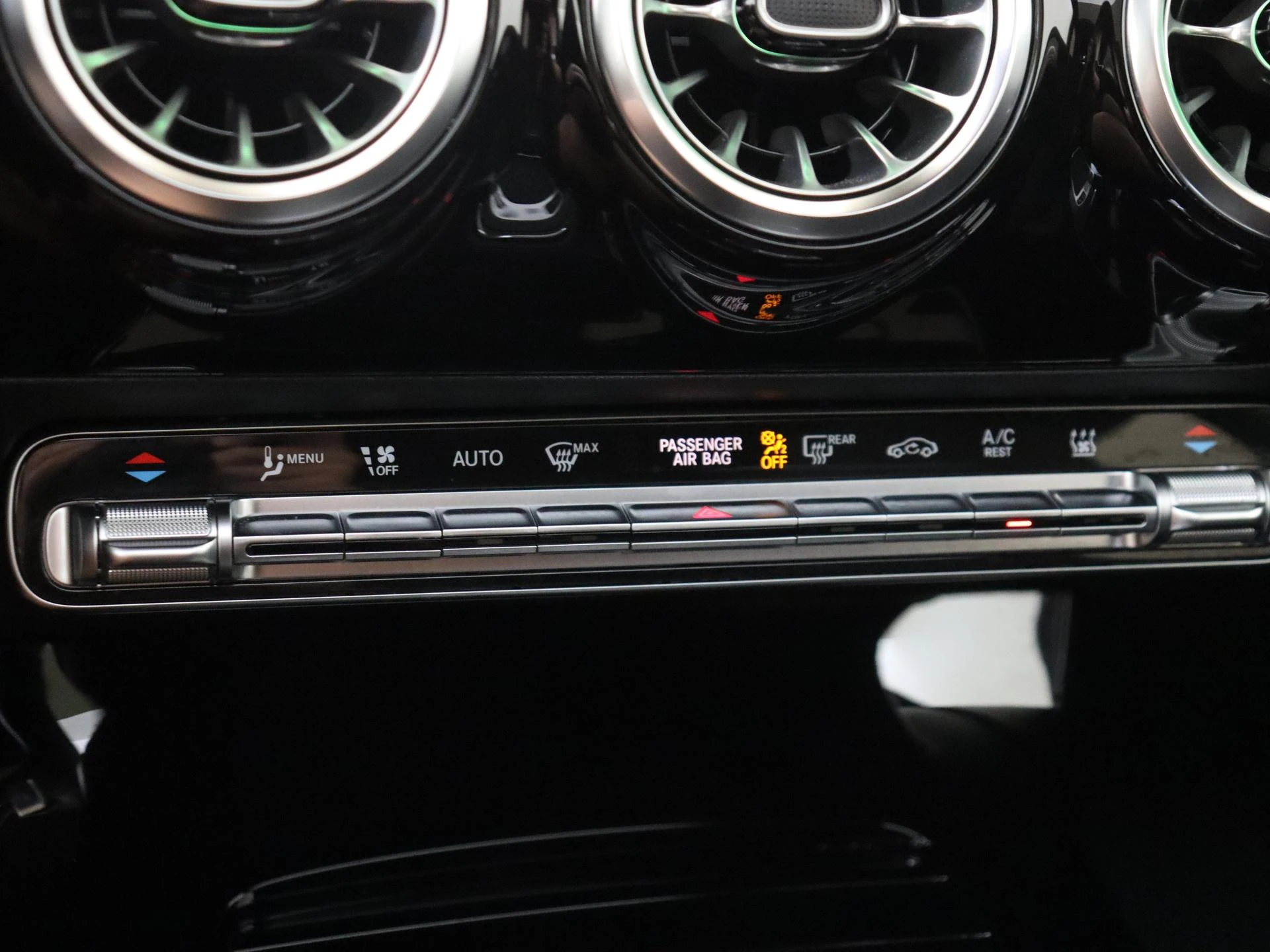 Mercedes-Benz A-Klasse 250 e Business Solution AMG