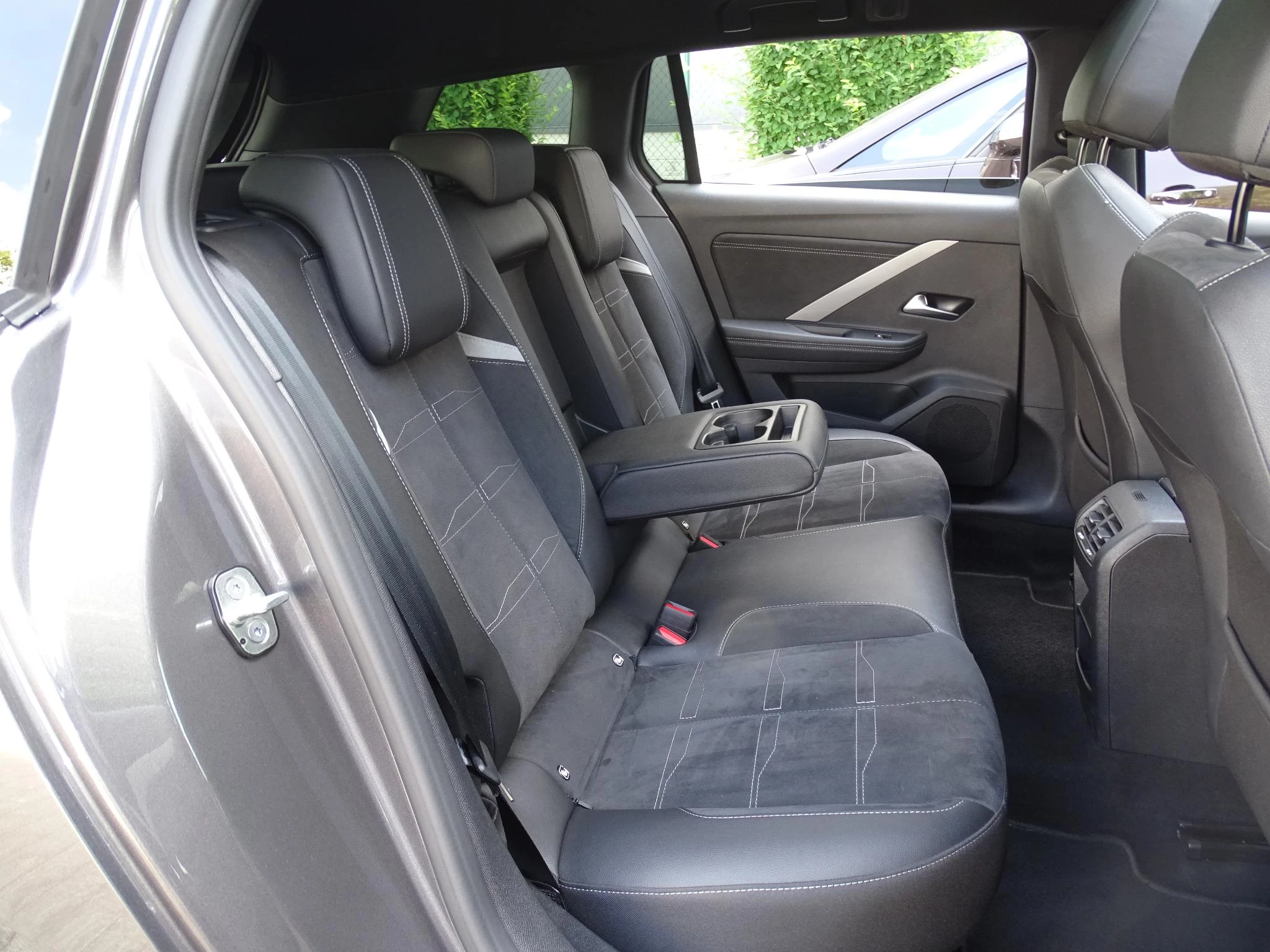 Opel Astra sports tourer 1.6 Turbo Hybrid 132kW GS+open dak +alcantara