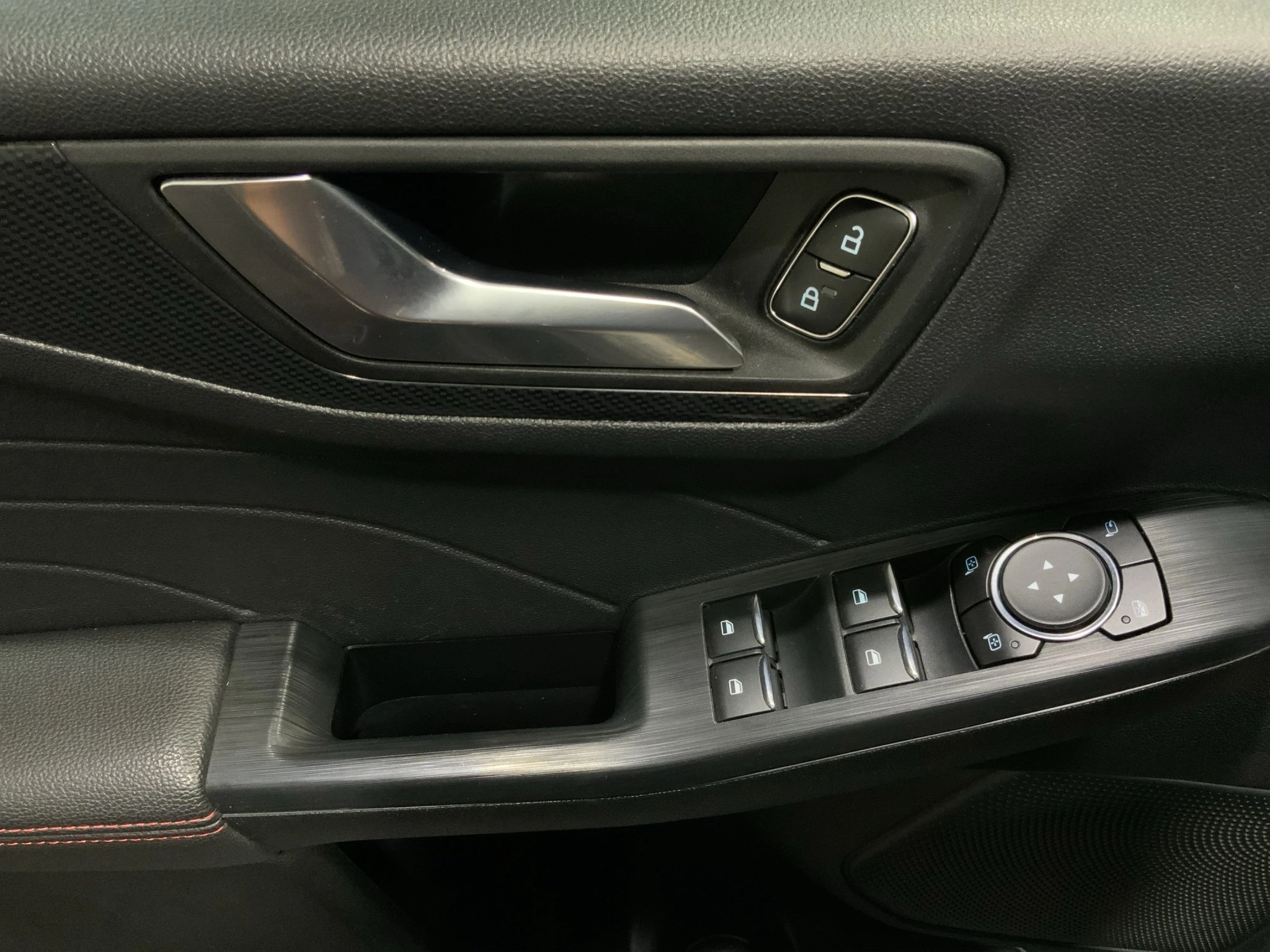 Ford-Kuga-image-15