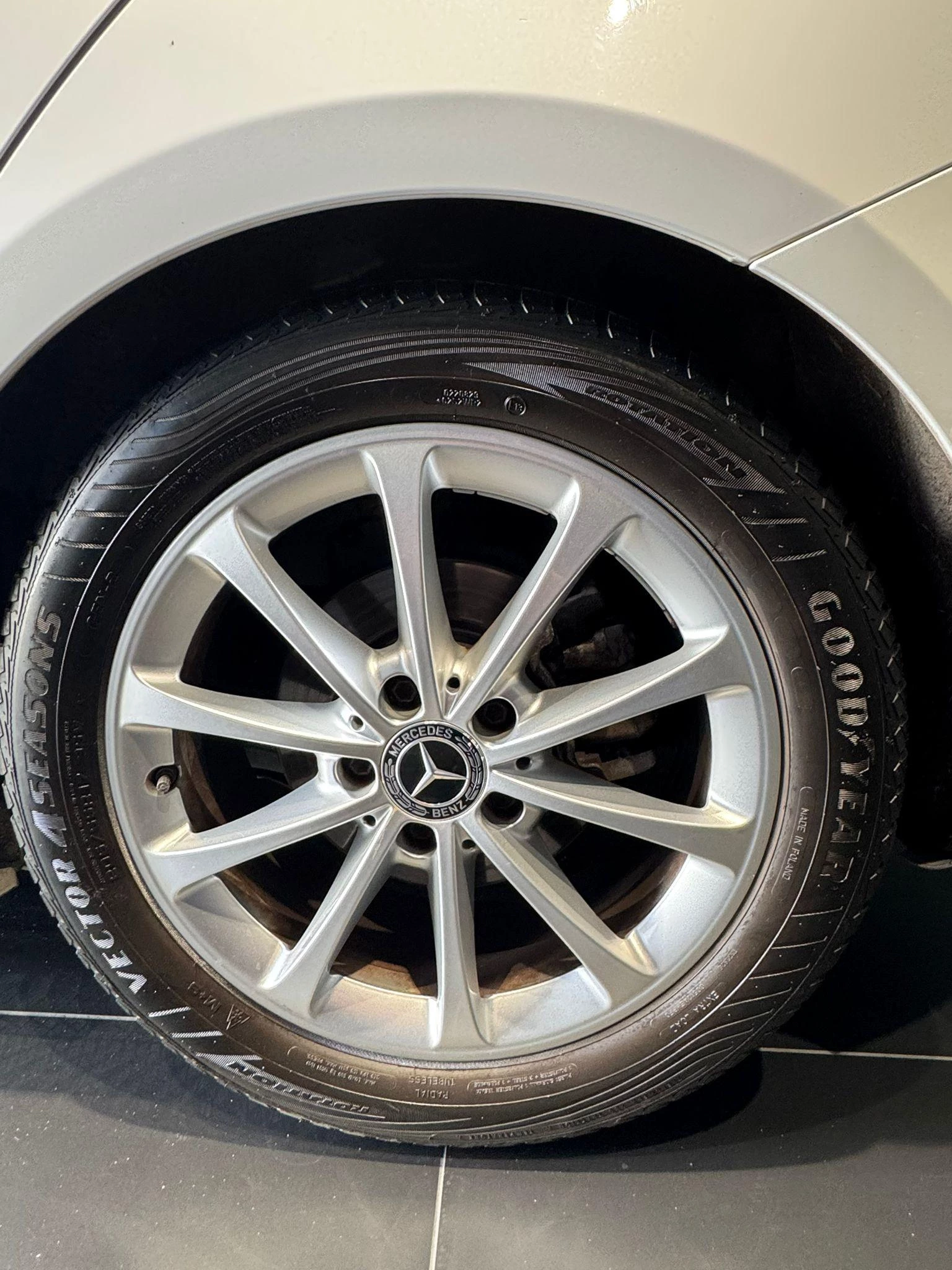 Mercedes-Benz Classe A 180 d Business Solution + TREKHAAK + MULTIBEAM + LEDER +