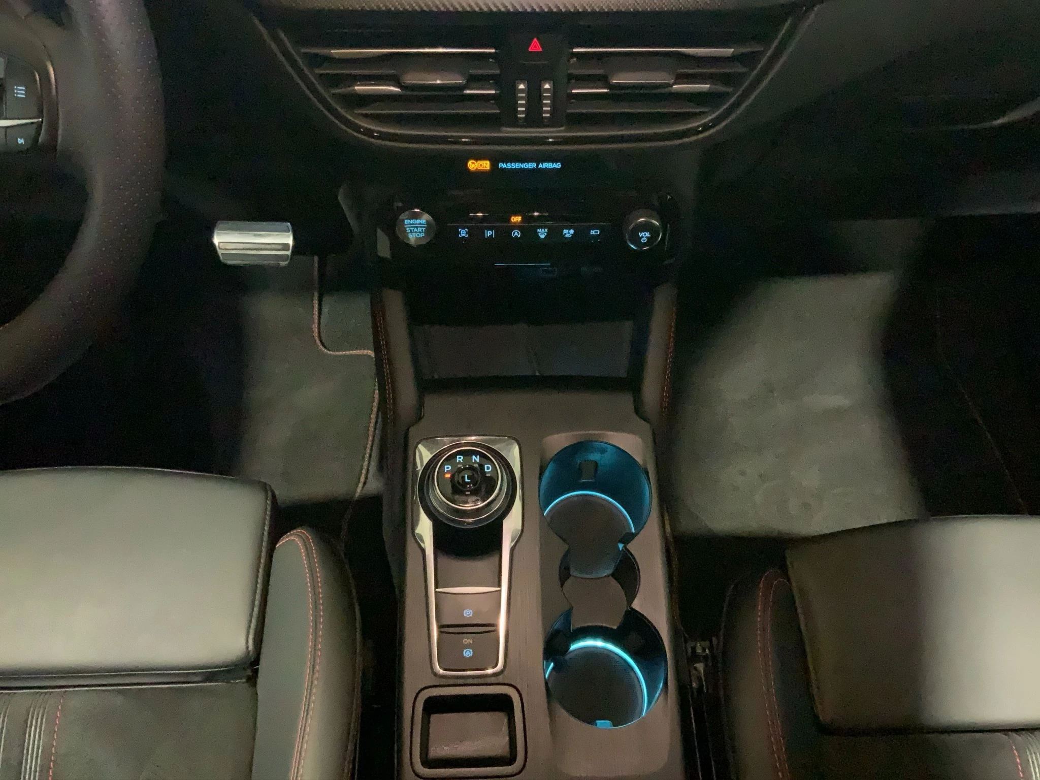Ford Kuga ST-Line X Aut.*360GRAD*LED-MATRIX*NAVI*GRA*WINTER-PKT.