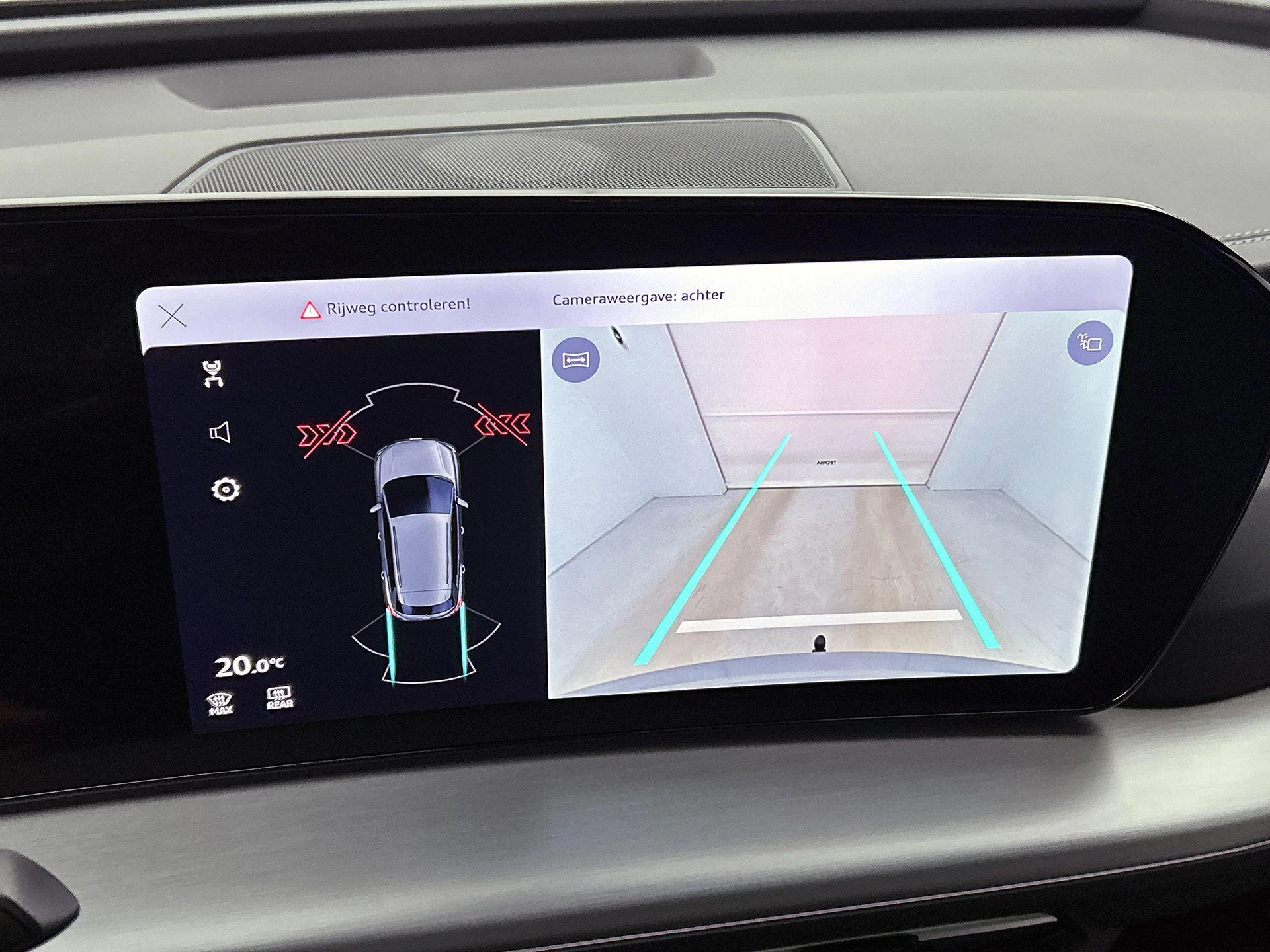 Audi-Q4 e-tron-image-12