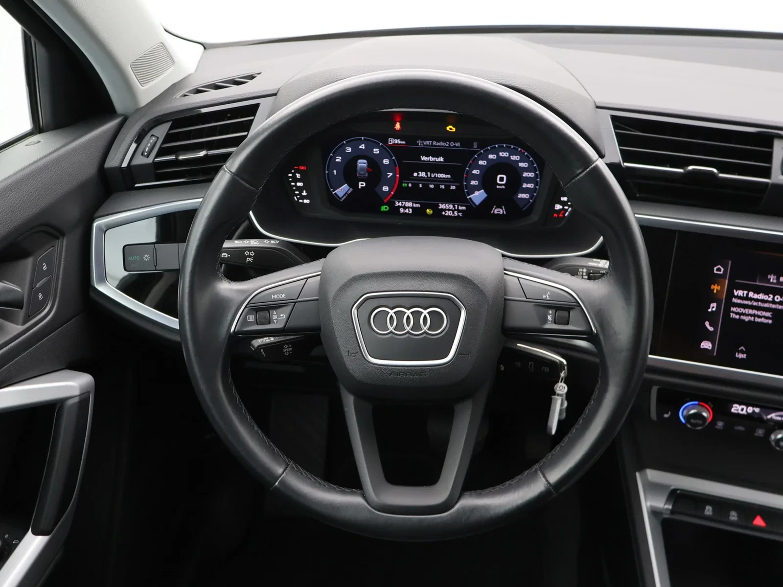 Audi Q3 35TFSI Business Edition Advanced 150PK *AUTOMAAT*VIRTUAL COCKPIT*SHADOW LOOK*TREKHAAK*CRUISE*PDC*APP