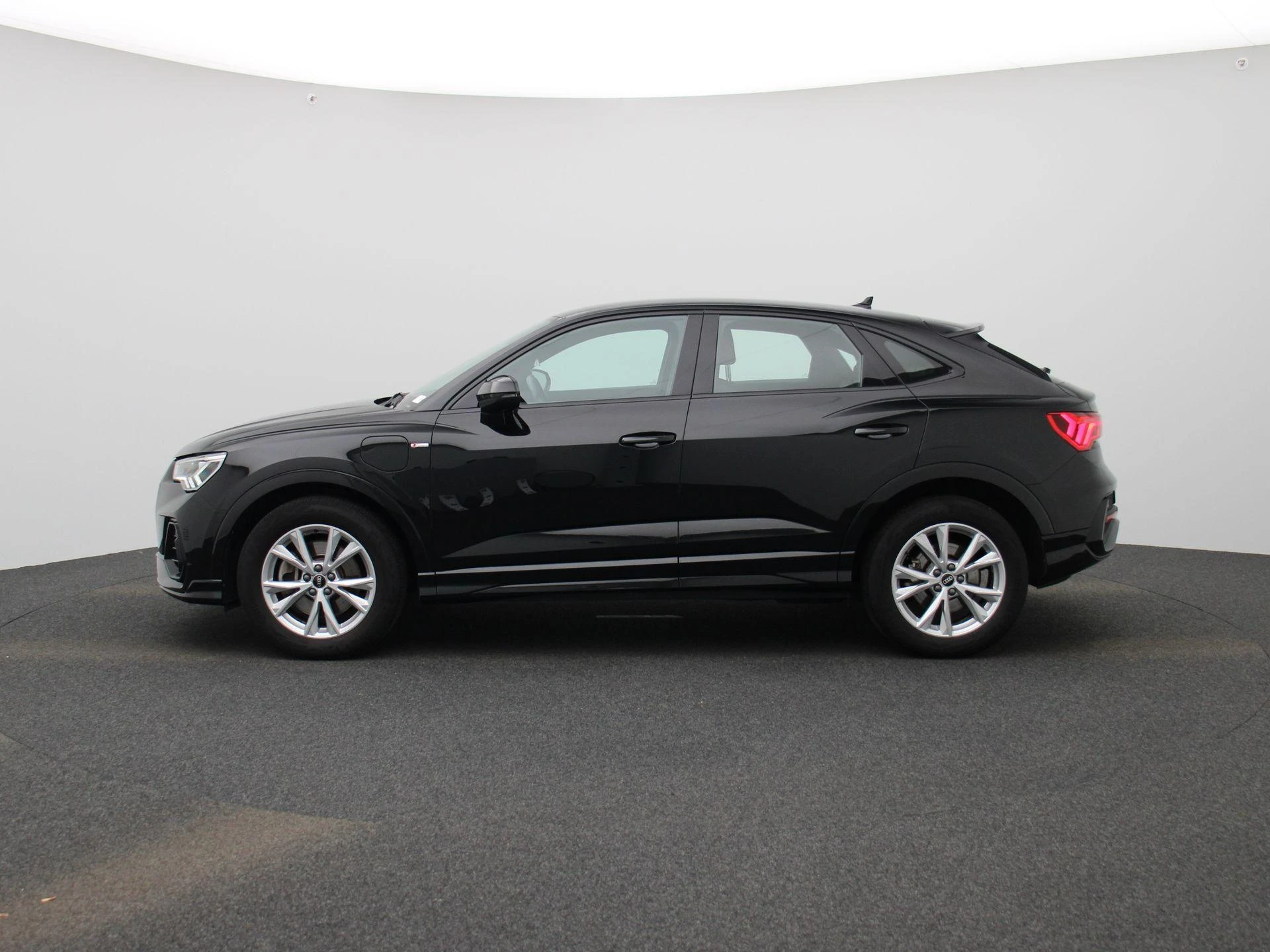 Audi-Q3-image-3