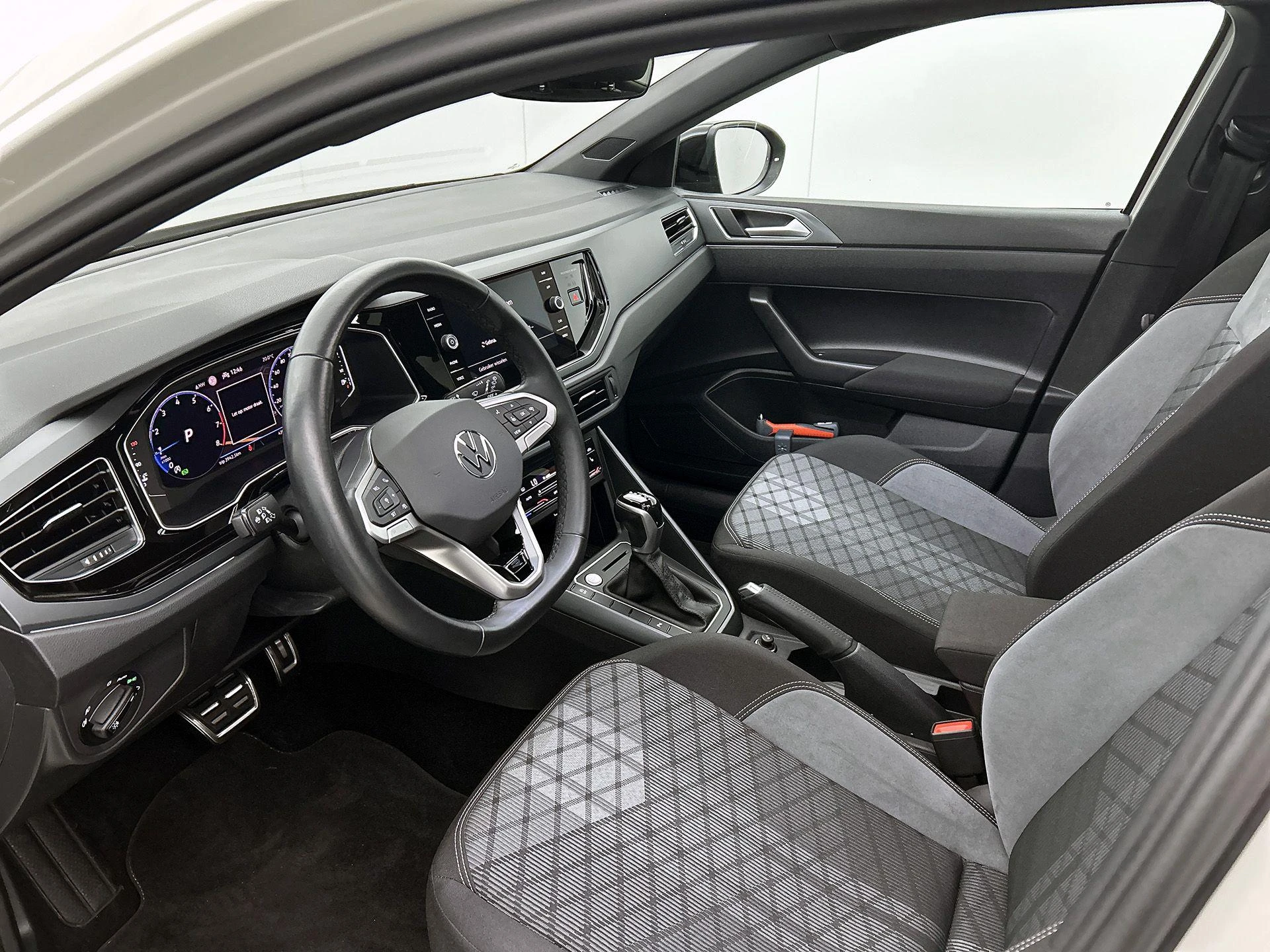 Volkswagen-Taigo-image-22