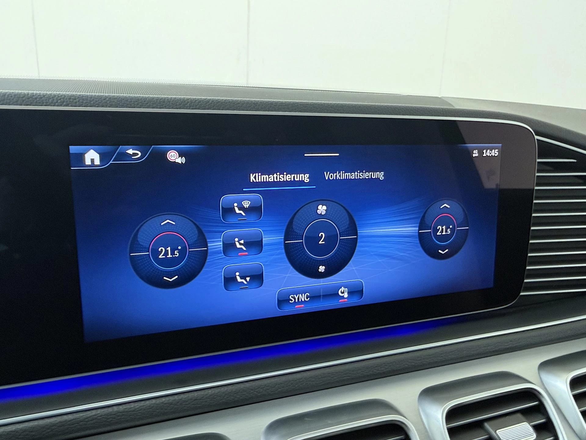 Mercedes-Benz-GLE-image-18