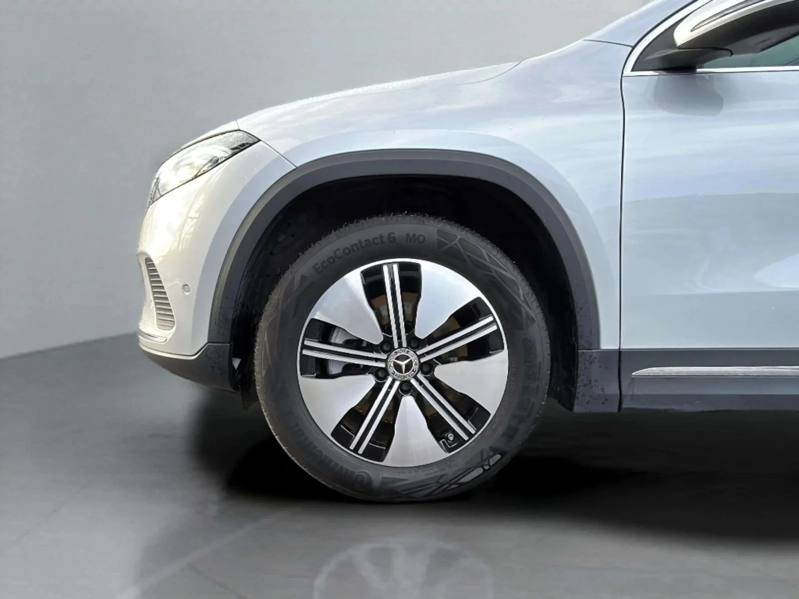 Mercedes-Benz-EQA-image-8