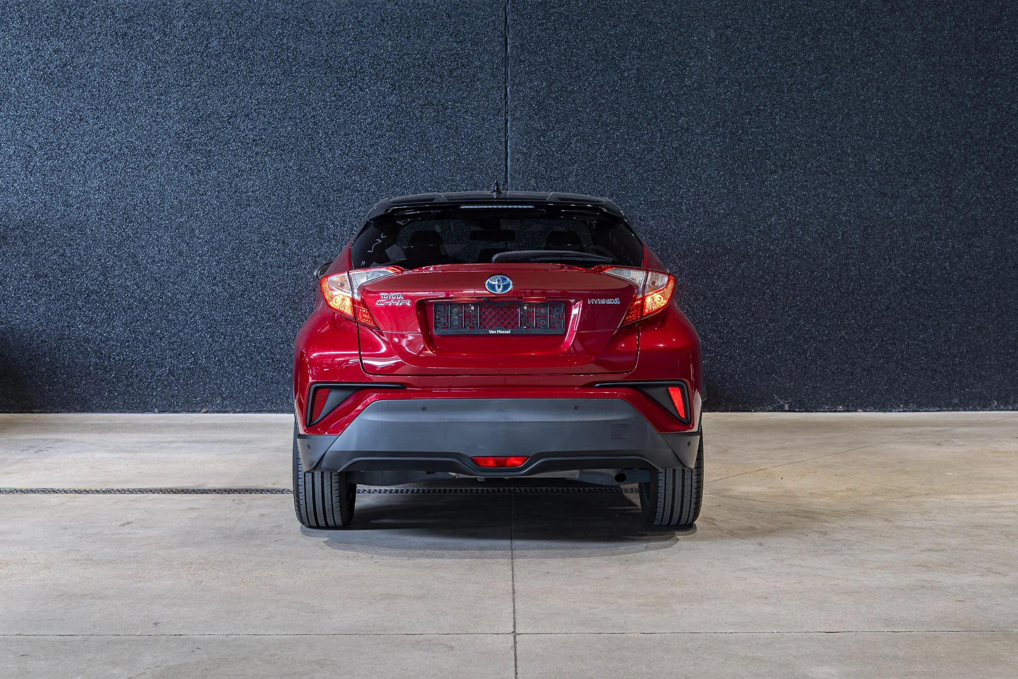 Toyota-C-HR-image-4