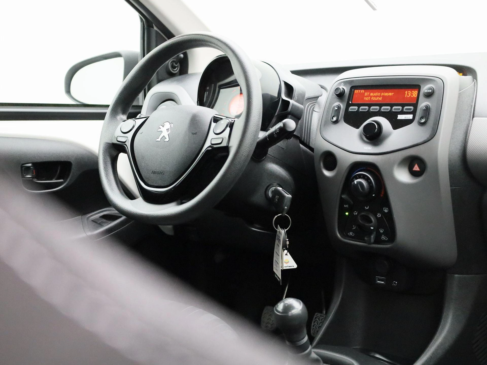 Peugeot-108-image-26