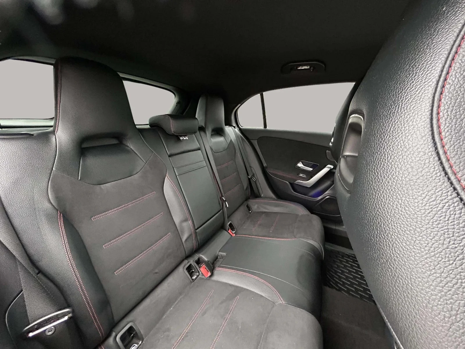 Mercedes-Benz-A-Klasse-image-13