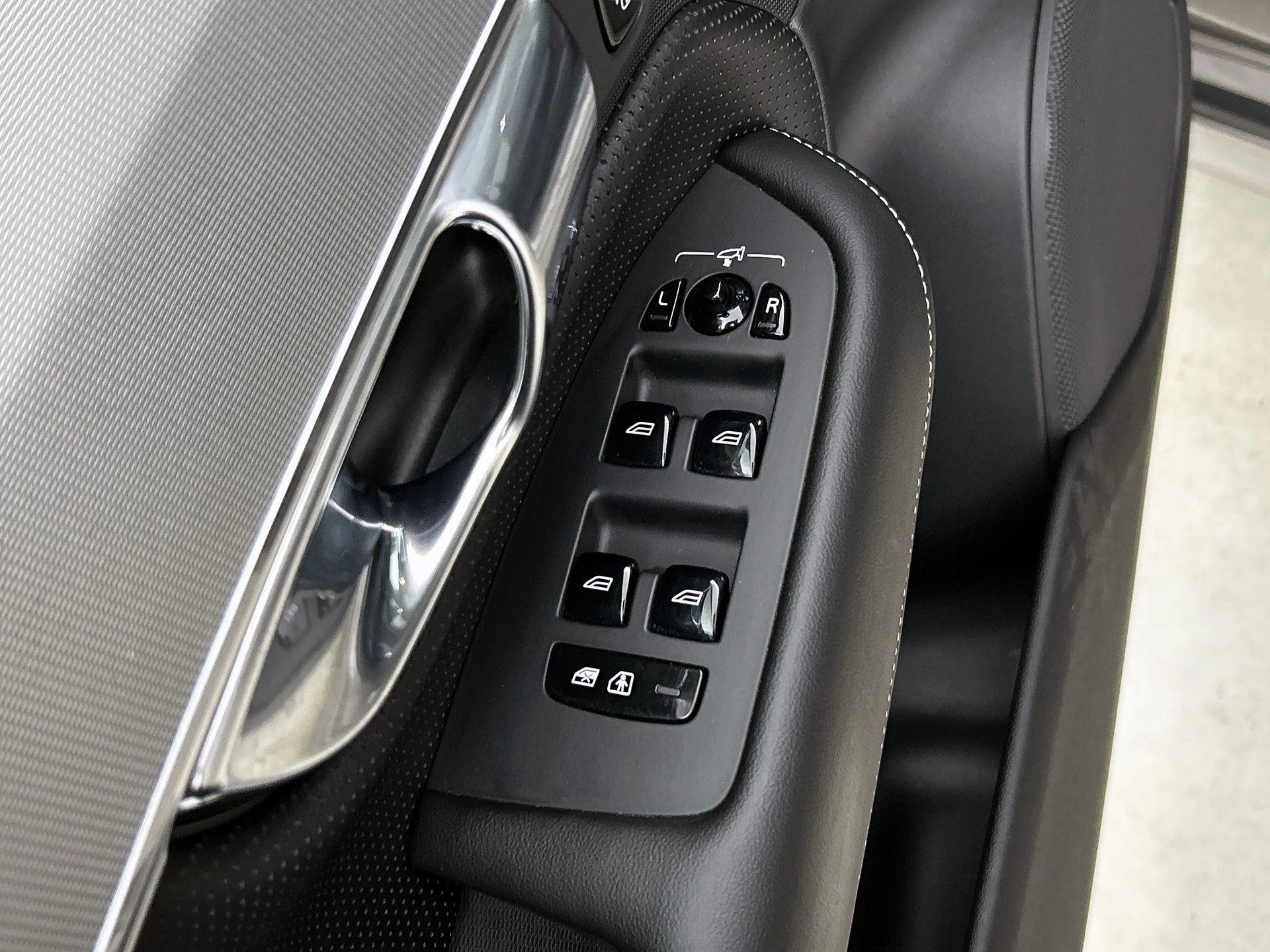 Volvo-XC90-image-32