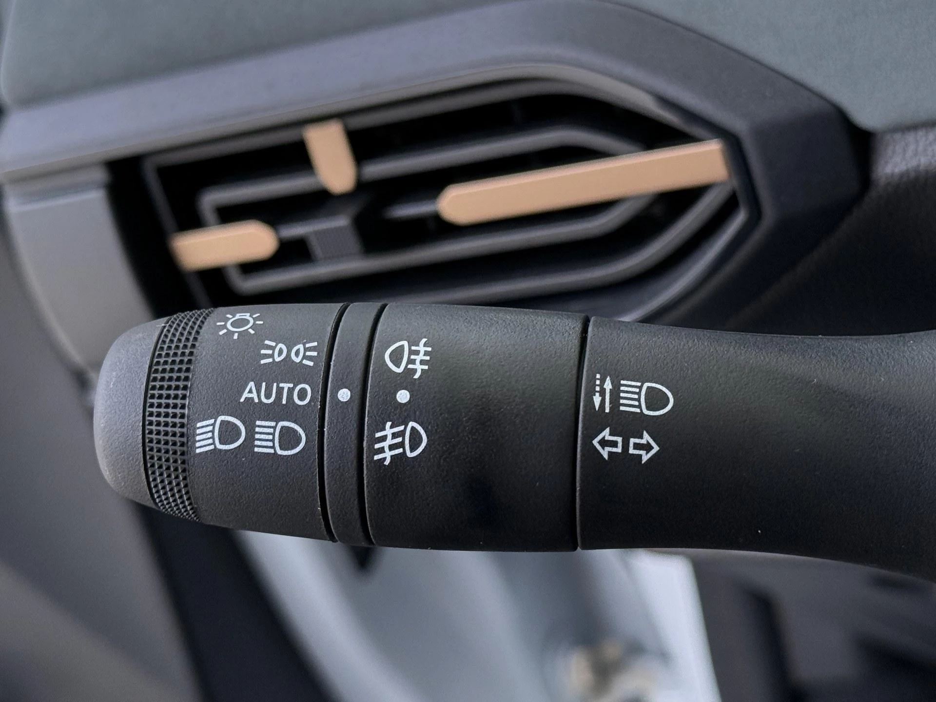 Dacia-Sandero Stepway-image-23