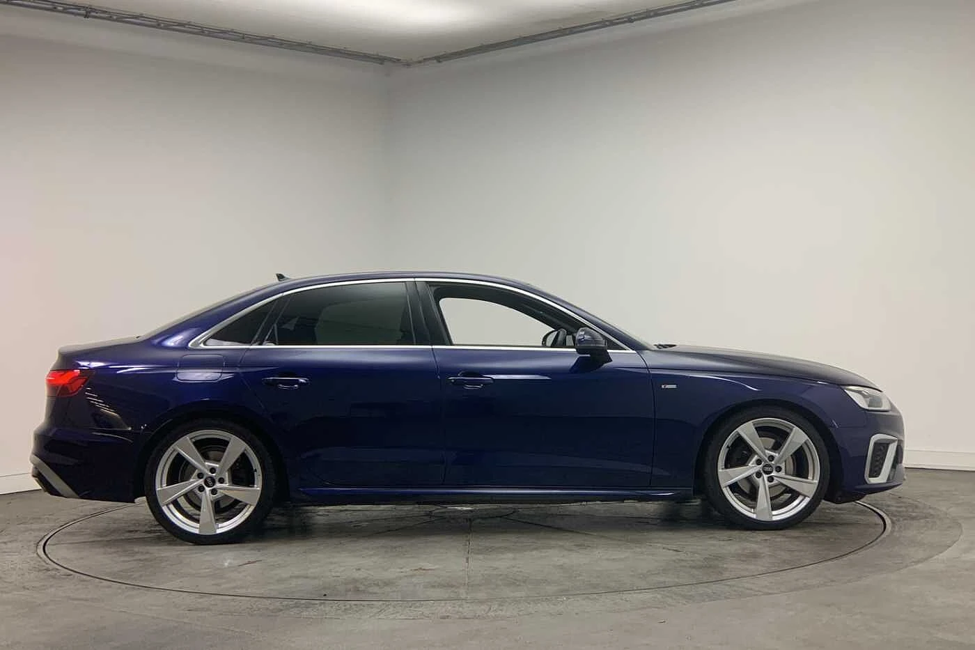 Audi-A4-image-3