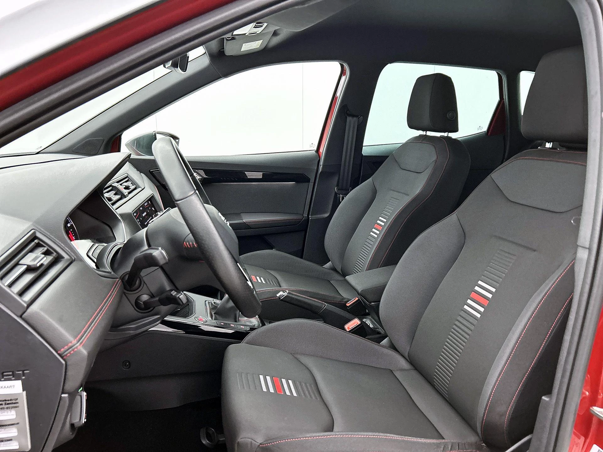 SEAT-Arona-image-30