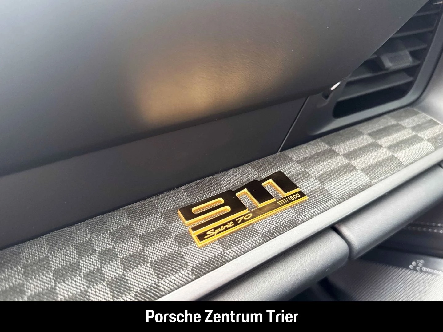 Porsche 911 992 Spirit 70 Burmester Clubleder InnoDrive spirit 70