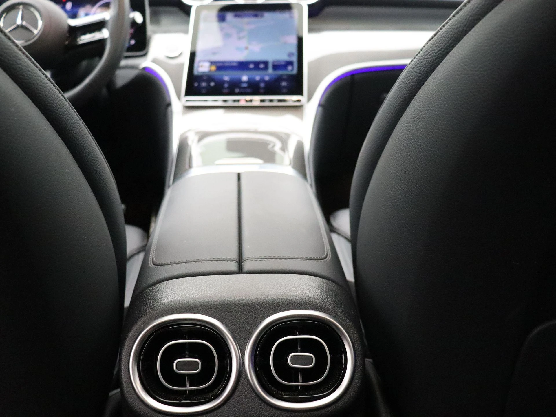 Mercedes-Benz-GLC-image-19