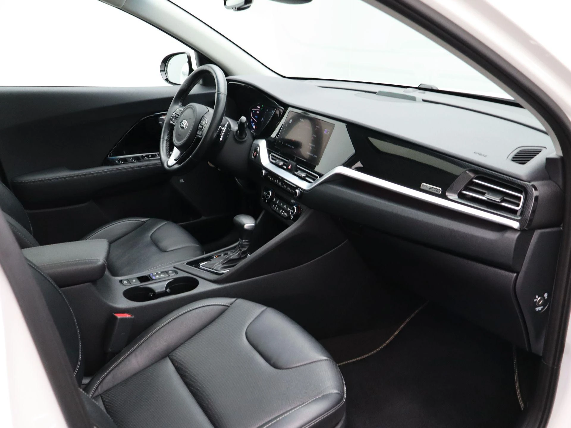 Kia-Niro-image-32