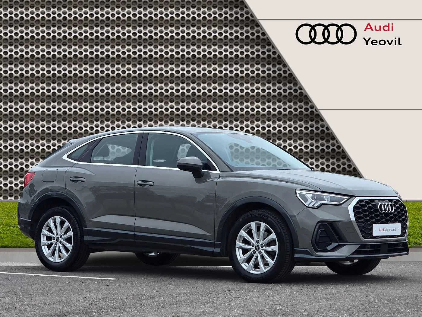 Audi-Q3-image-18