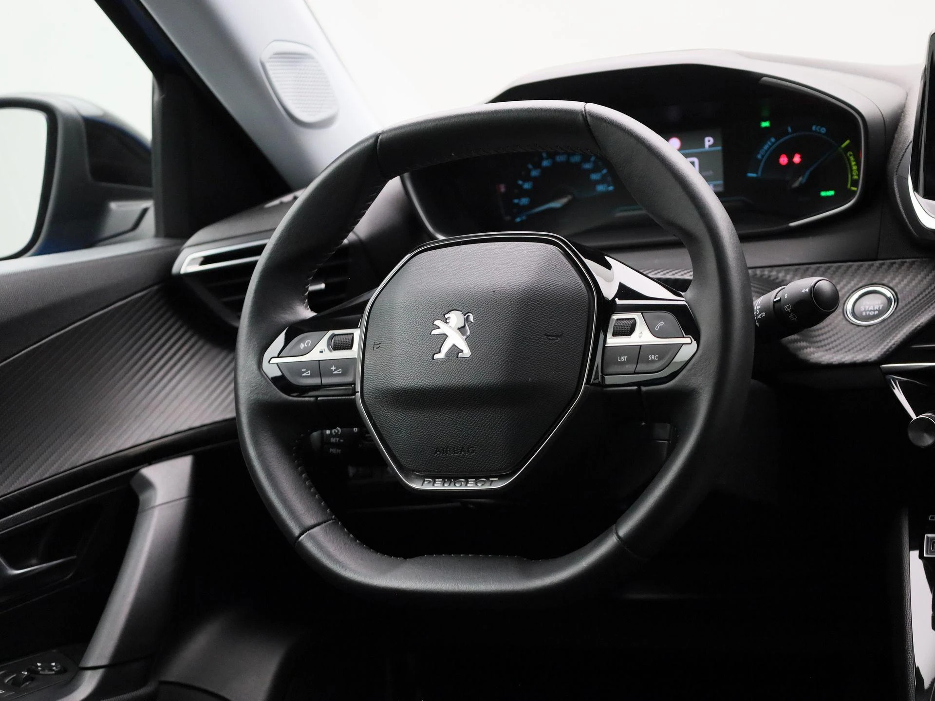 Peugeot-e-2008-image-35