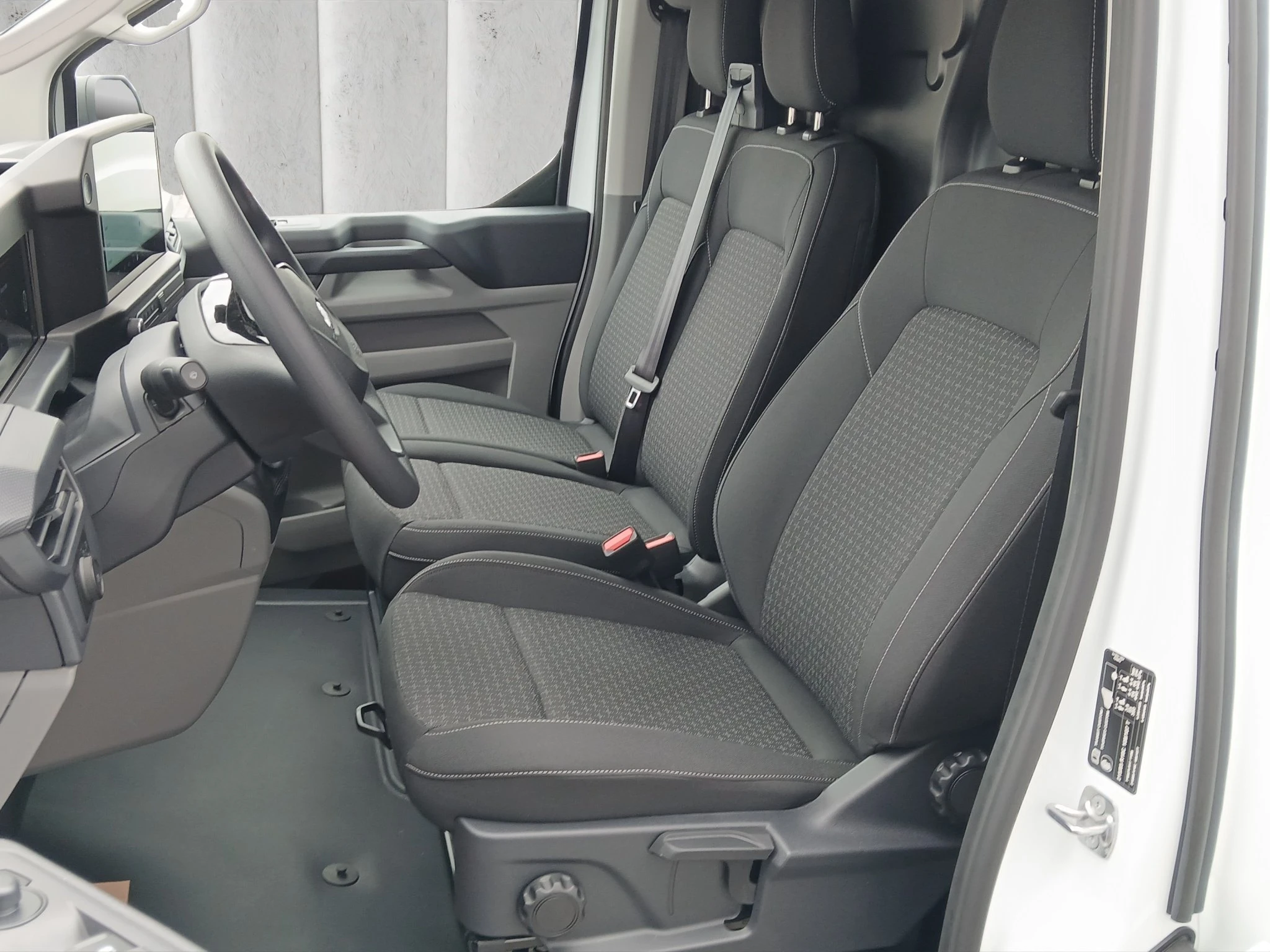 Ford-Transit Custom-image-9