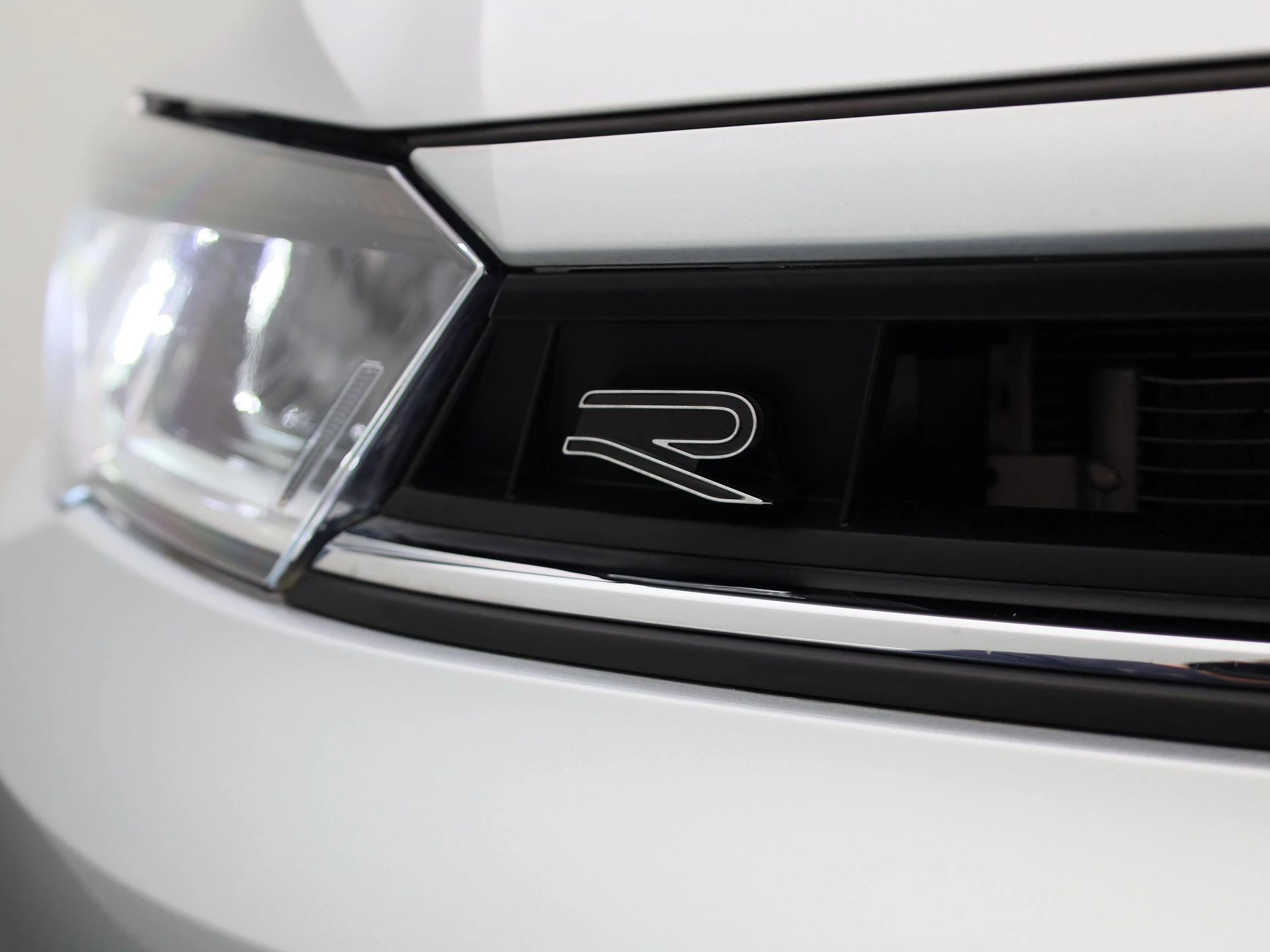 Volkswagen-Polo-image-35