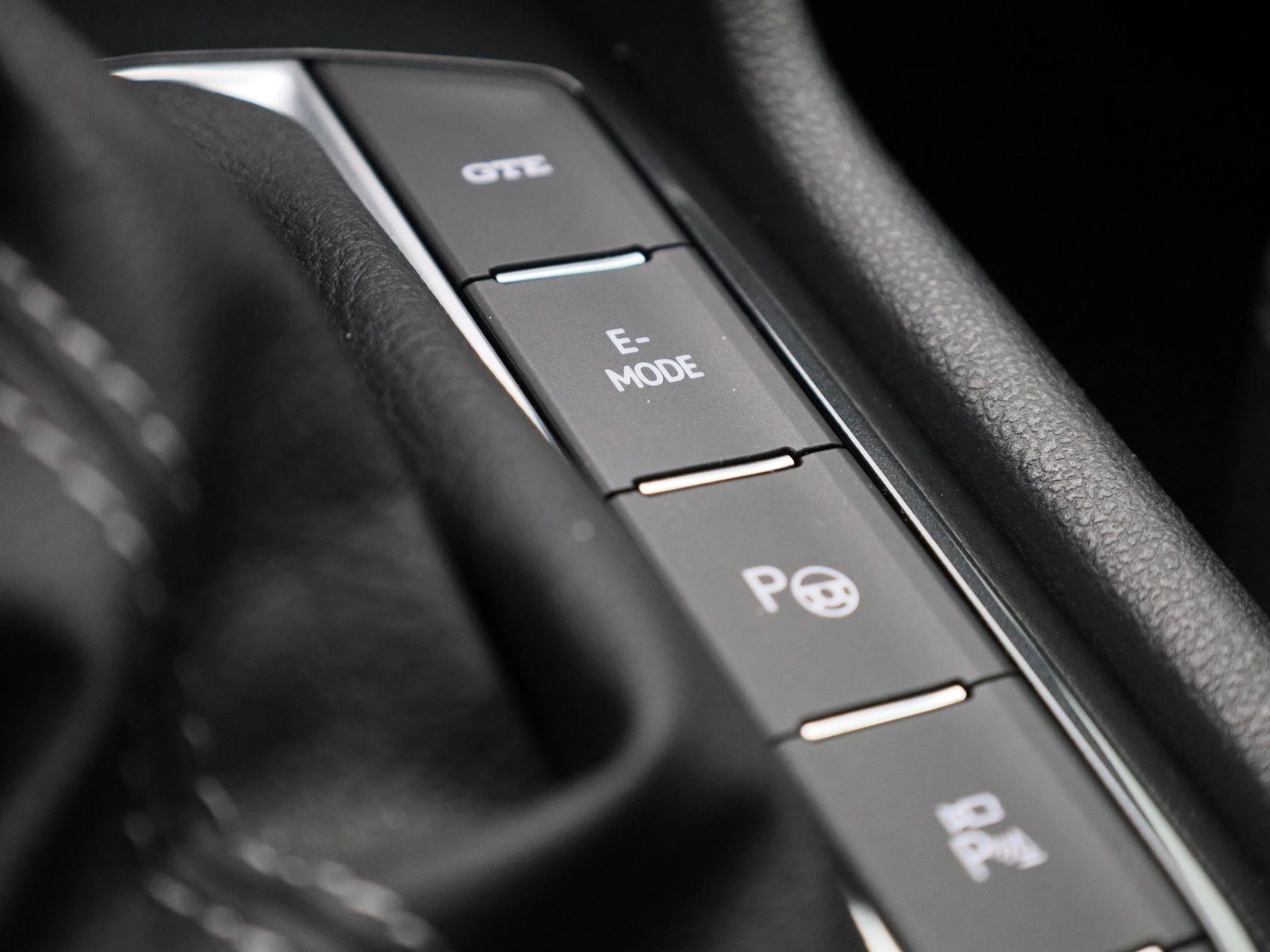 Volkswagen Tiguan 1.4 TSI eHybrid R-Line Business+ 245 PK|