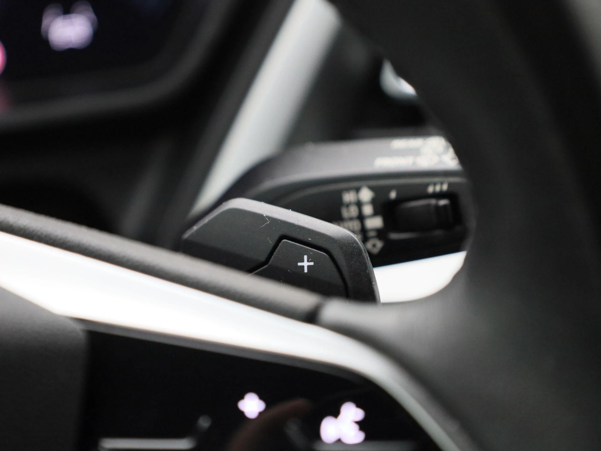 Audi-Q4 e-tron-image-27