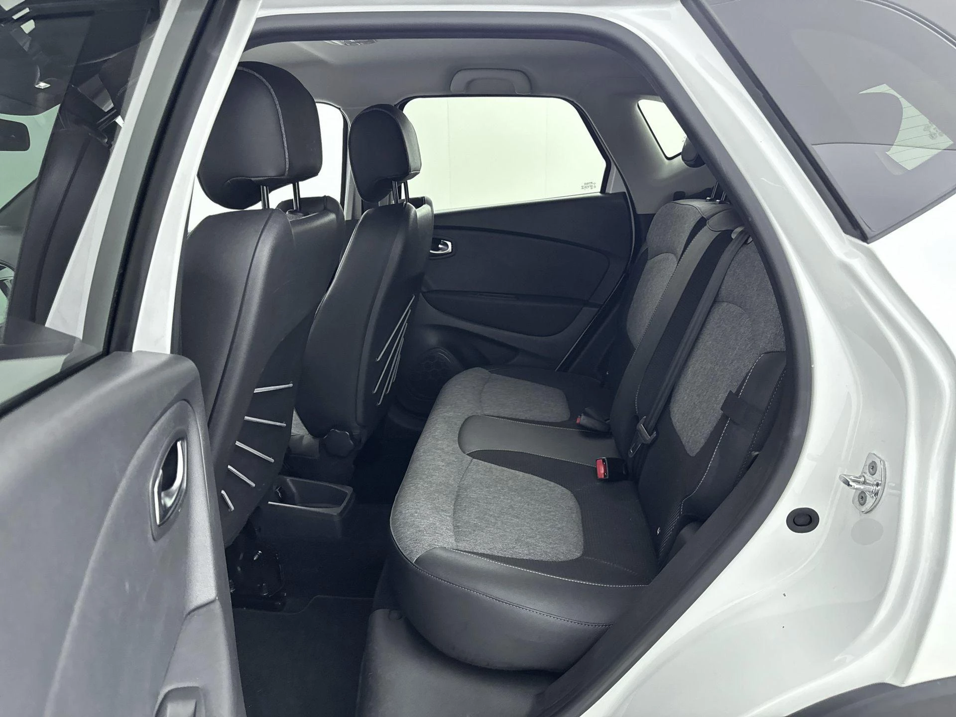 Renault-Captur-image-18