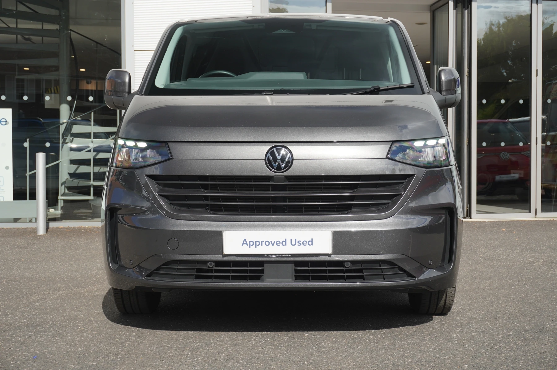 Volkswagen-Transporter-image-6