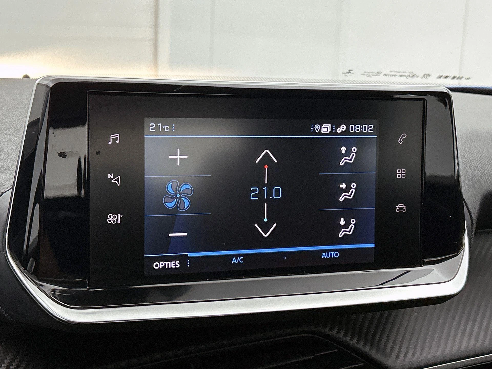 Peugeot-2008-image-15