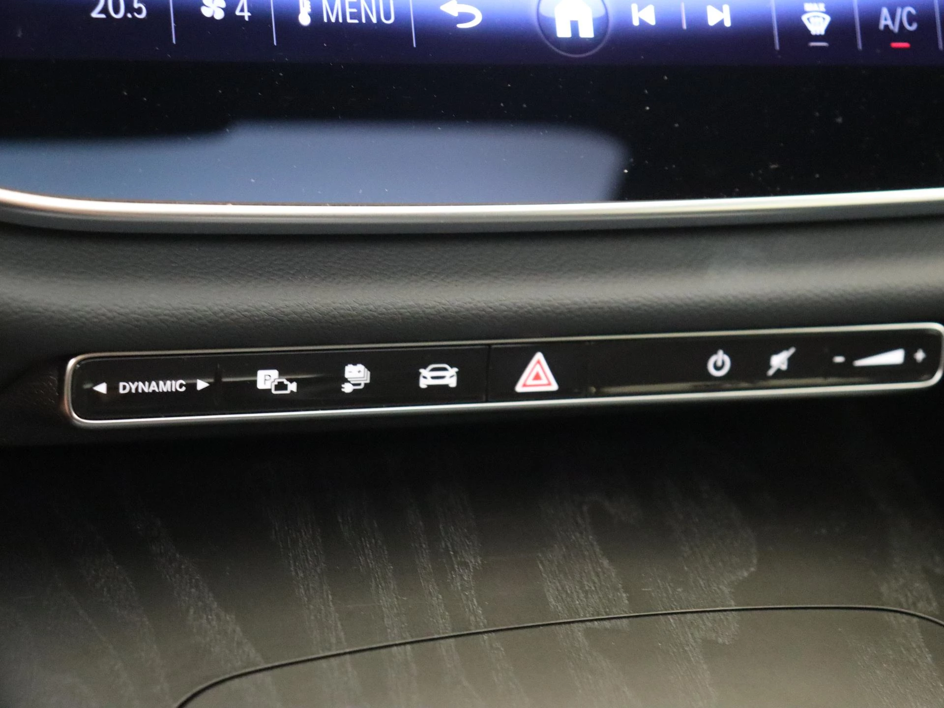 Mercedes-Benz-E-Klasse-image-22