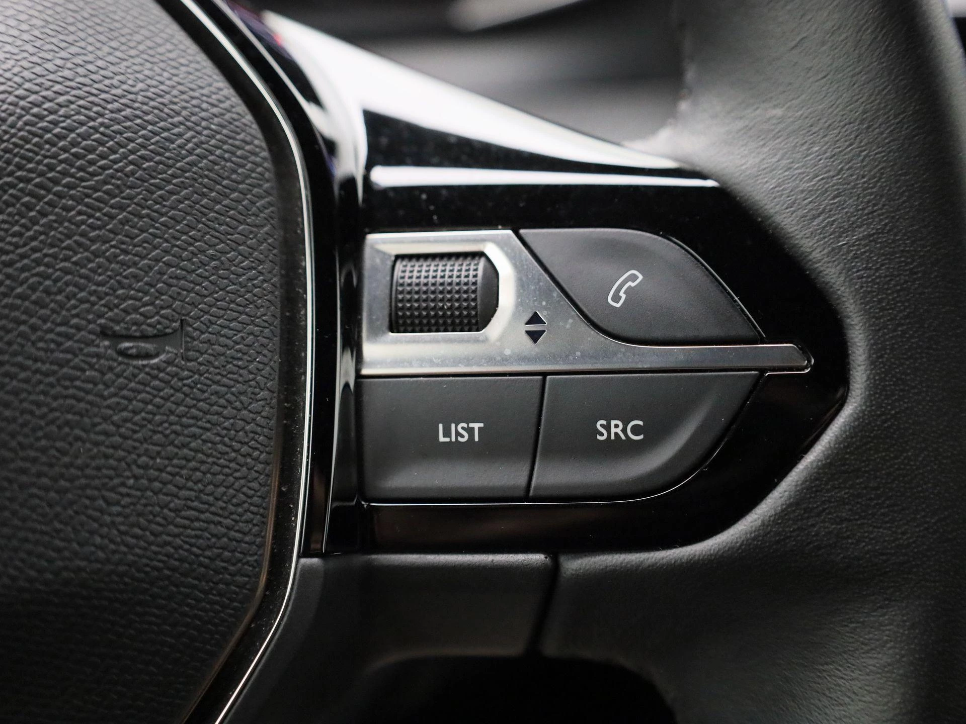 Peugeot 2008 1.2 PureTech Active Pack