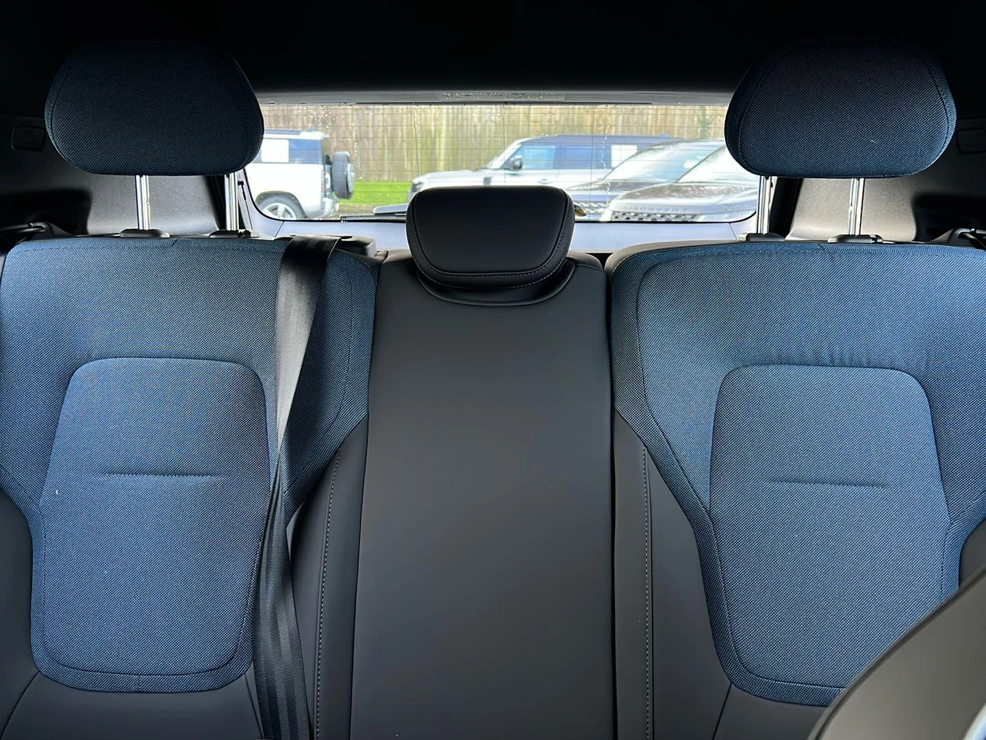 Volvo EX30, image 10