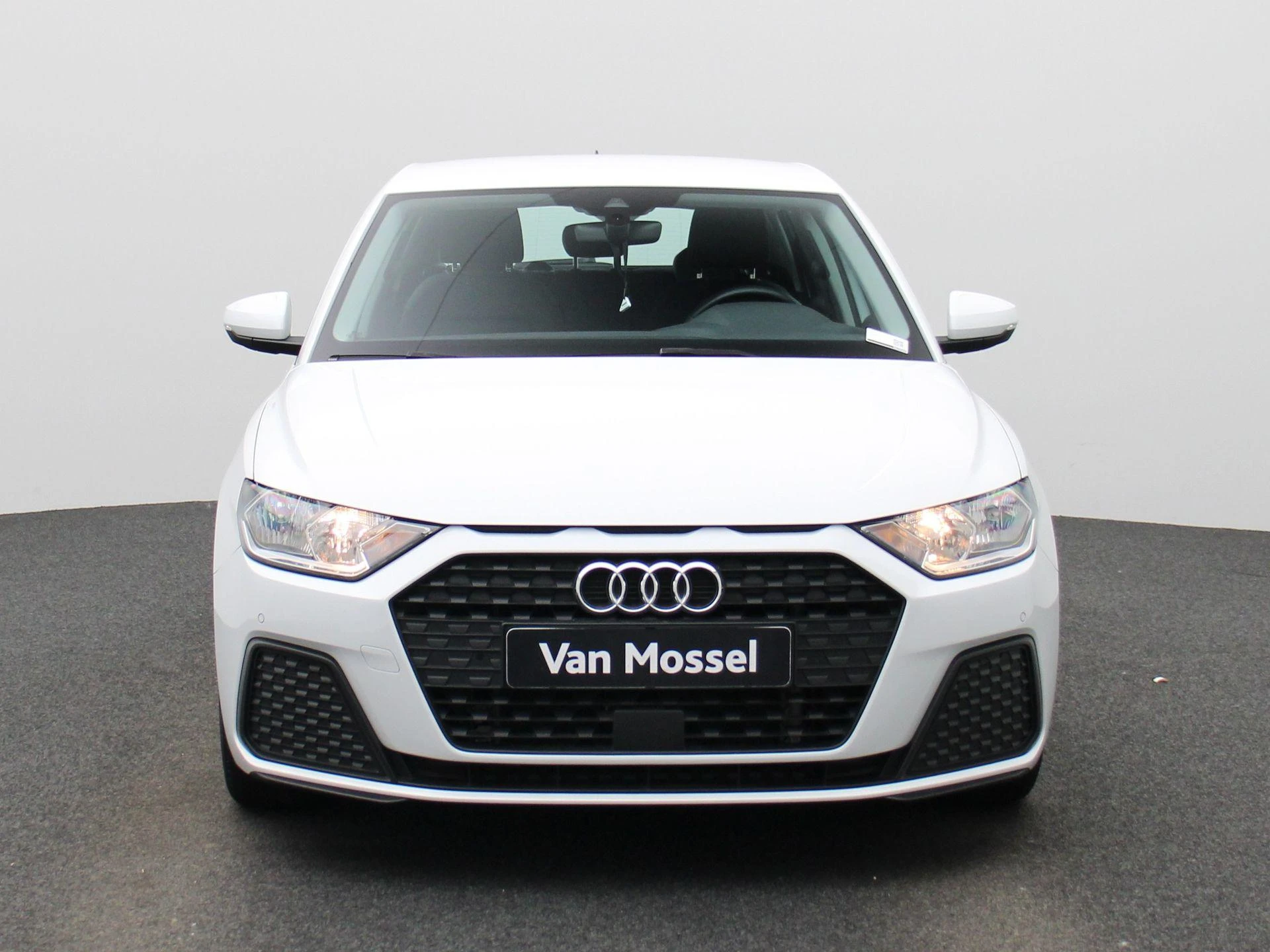 Audi-A1 Sportback-image-2