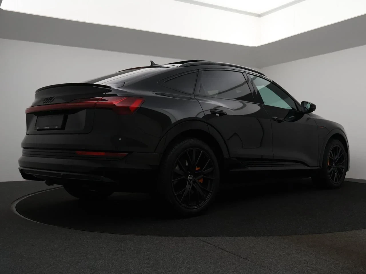 Audi-e-tron-image-4