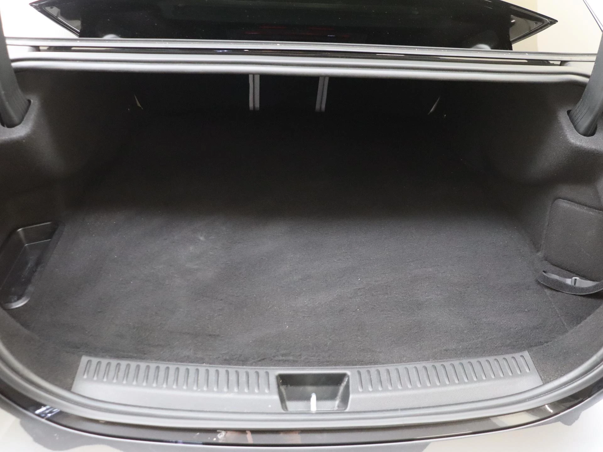 Mercedes-Benz-E-Klasse-image-29