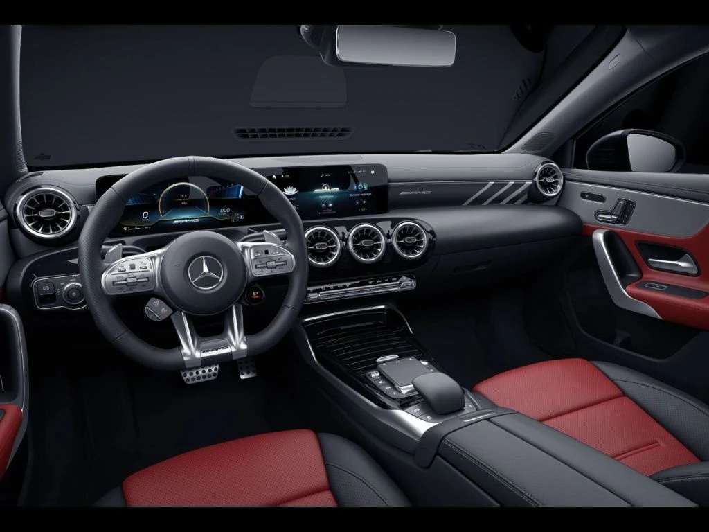 Mercedes-AMG-A-Klasse 35-image-8
