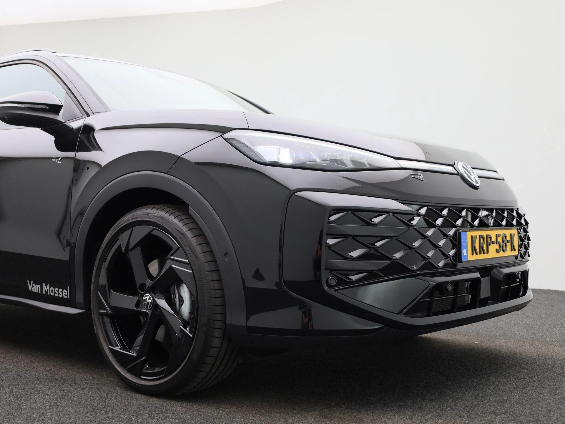 Volkswagen-T-Roc-image-52