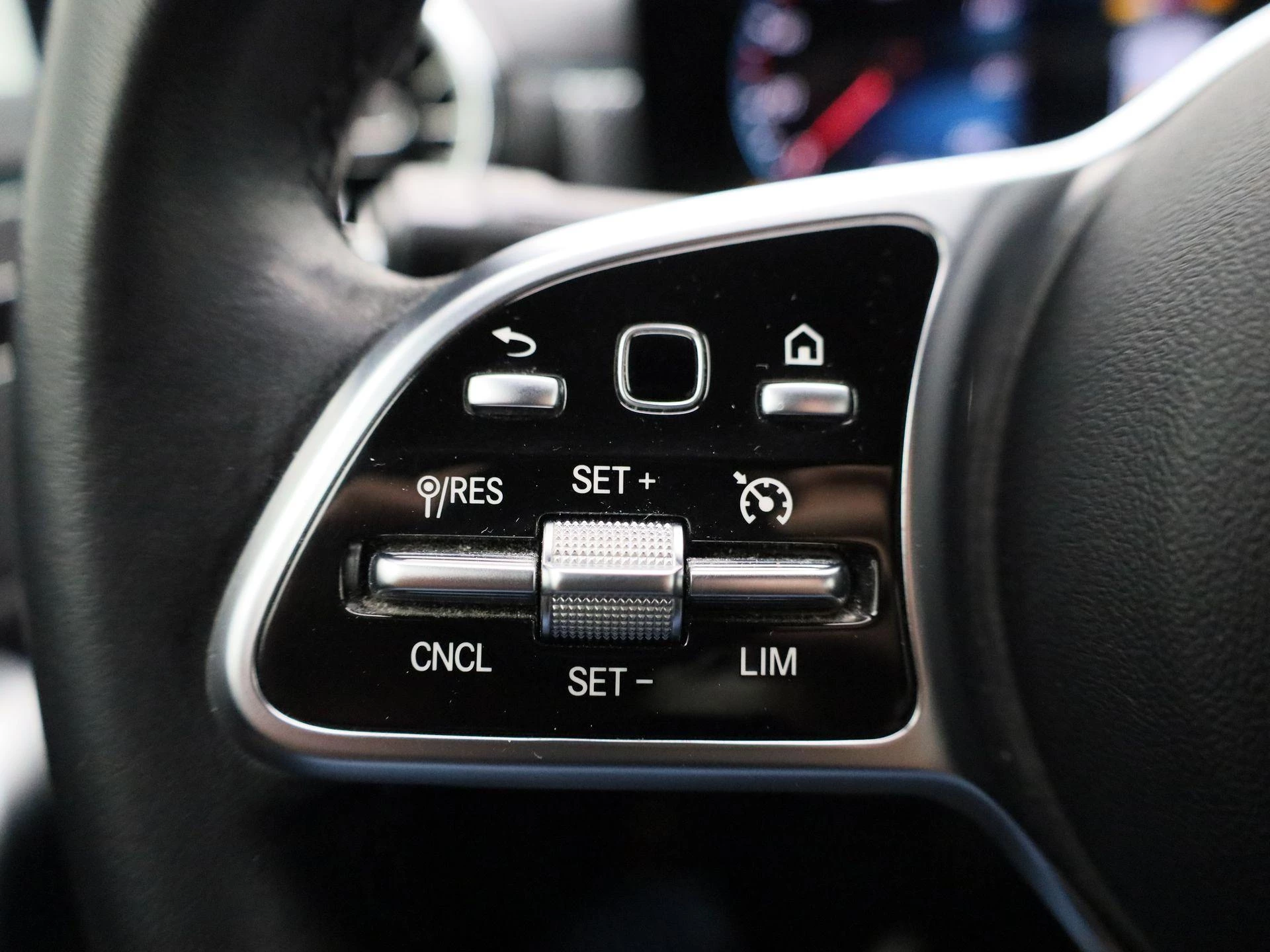 Mercedes-Benz-A-Klasse-image-17
