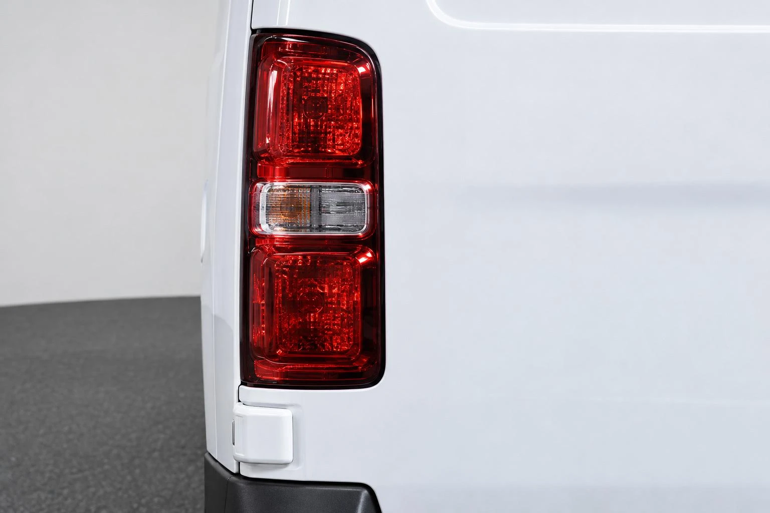 Opel-Vivaro-e-image-18