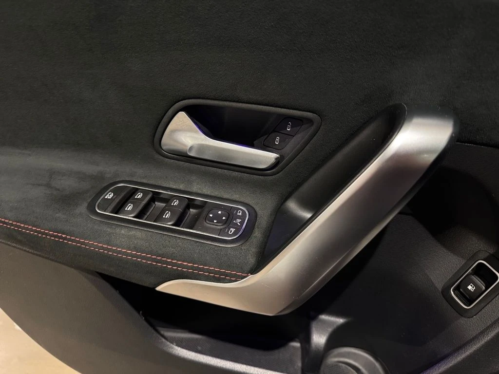 Mercedes-Benz-A-Klasse 250 e-image-8