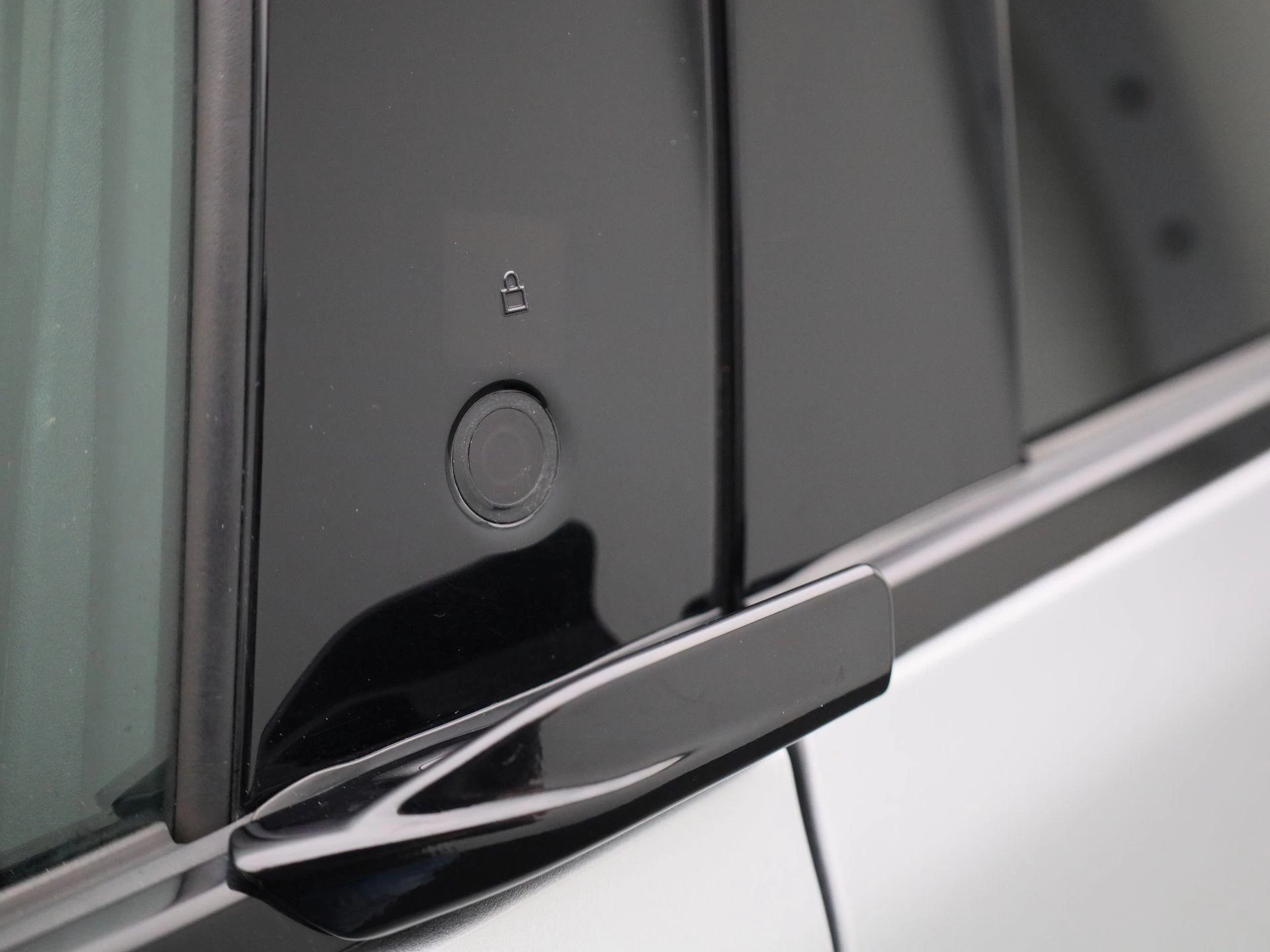 Ford Mustang Mach-E RWD 75 kWh