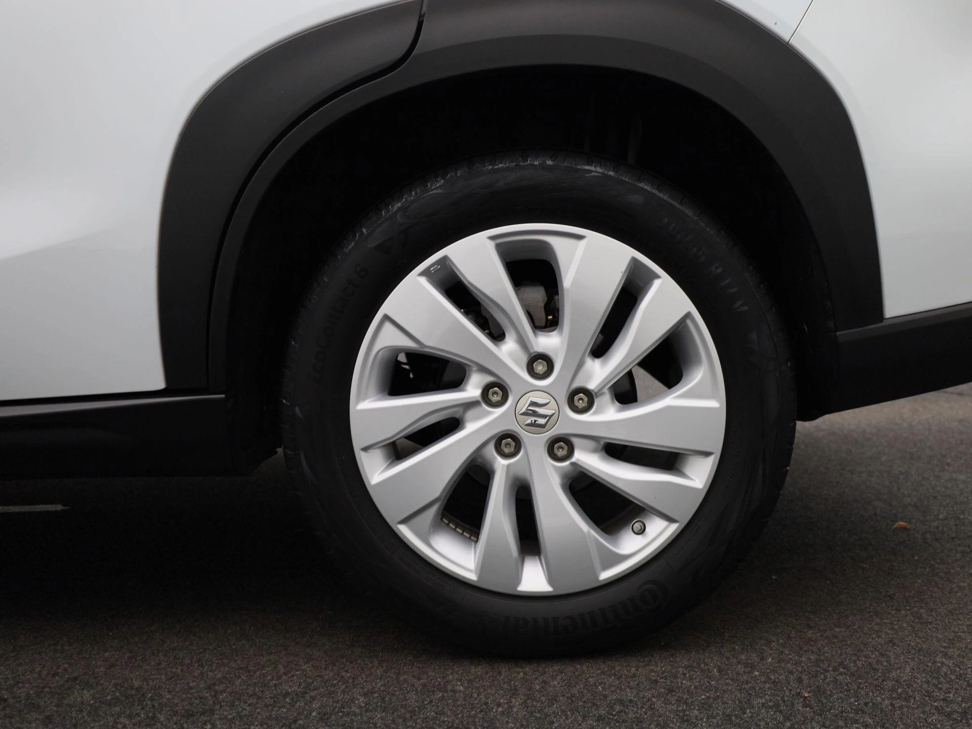 Suzuki-S-Cross-image-12