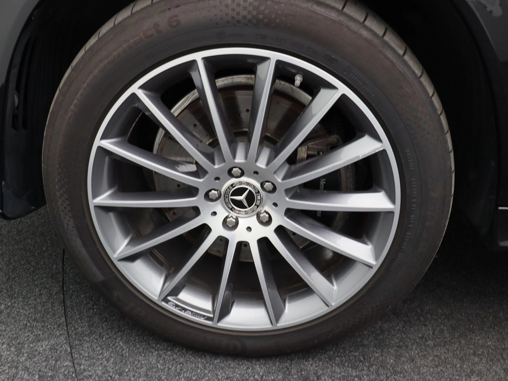 Mercedes-Benz GLE 300 d 4MATIC AMG LINE + AIRMATIC + TREKHAAK 3.5 TON + BURMESTER + PANO +